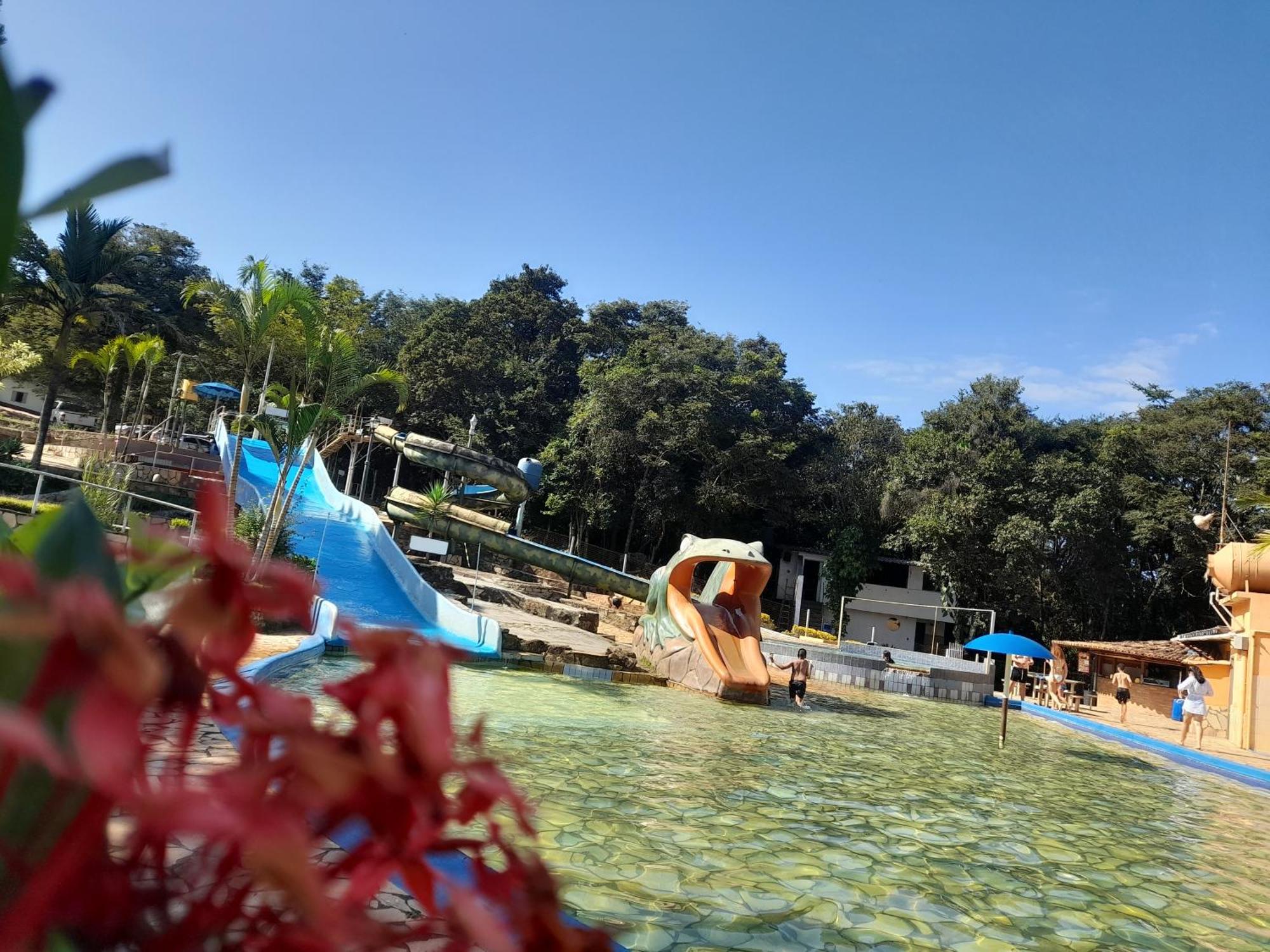 Pousada Balneario Cachoeira Do Moinho Belo Vale Bagian luar foto